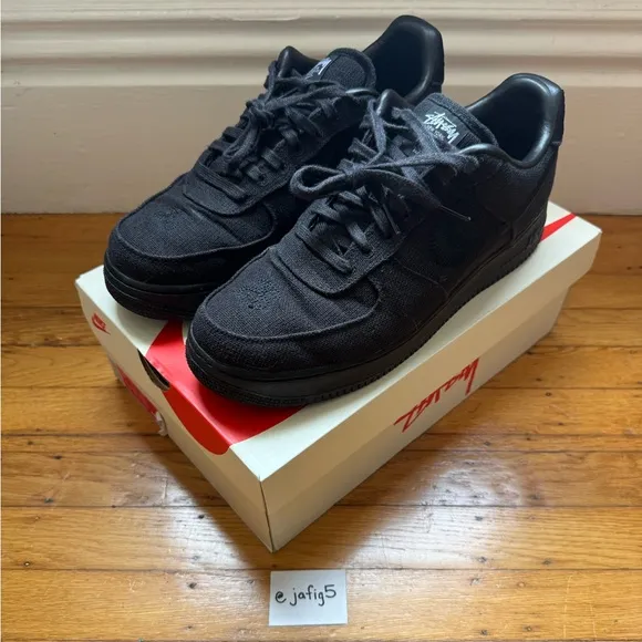 Nike Air Force 1 Stussy - Size M12