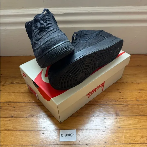 Nike Air Force 1 Stussy - Size M12