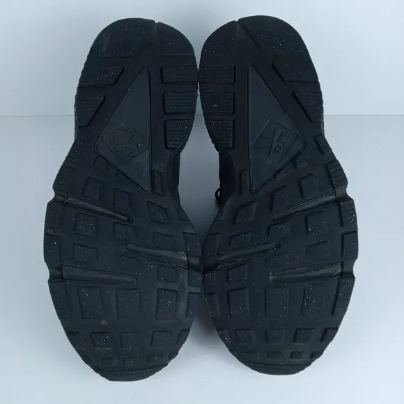Nike Air Huarache Sneakers Mens 8 Triple Black Athletic Shoes Lace-Up Casual