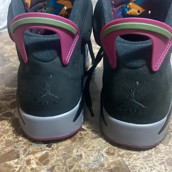 Nike Air Jordan 6 Bordeaux pre-owned . Men’s size 10.5
