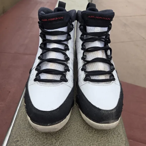 Nike Air Jordan 9 Space Jam size 10.5 with sole separation *RESTORATION PROJECT*