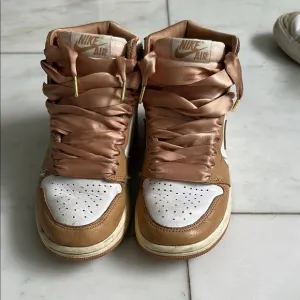 Nike Air Jordan Girls Shoes in Tan and White