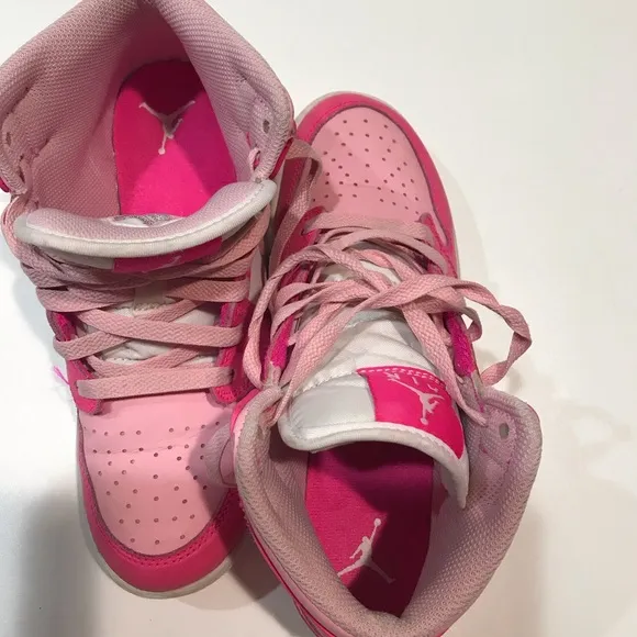 🪻Nike Air Jordan Kid’s Leather Shoes, Size 4Y