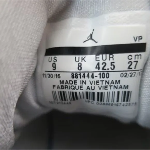 Nike Air Jordans-White-Men size 9