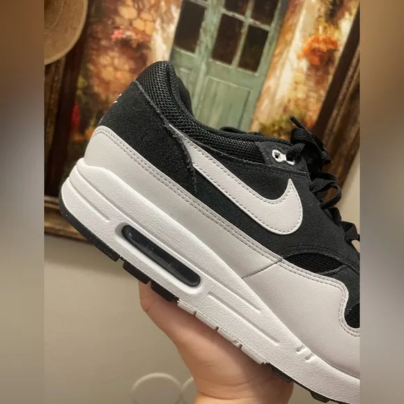 Nike Air Max 1 Essential Off Noir Vast Grey sneakers