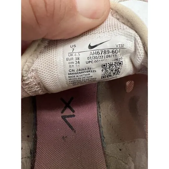 Nike Air Max 270 Low Light Soft Pink Women’s Size 7 AH6789-604 Running Shoes