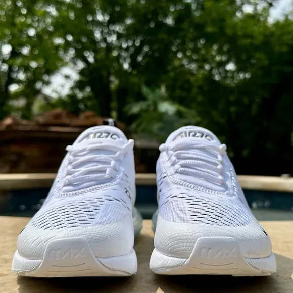 Nike Air Max 270 White &amp; Black - Size 9.5 Women’s, 8 Men’s (AH6789-100)