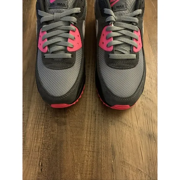 Nike Air Max 90 Men Size 9.5 Black Grey Hyper Pink Shoes DM0029-010 New