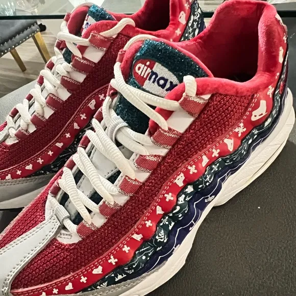 Nike Air Max 95 GS Ugly Christmas Sweater Red Multi Size 5.5Y Holiday Sneakers