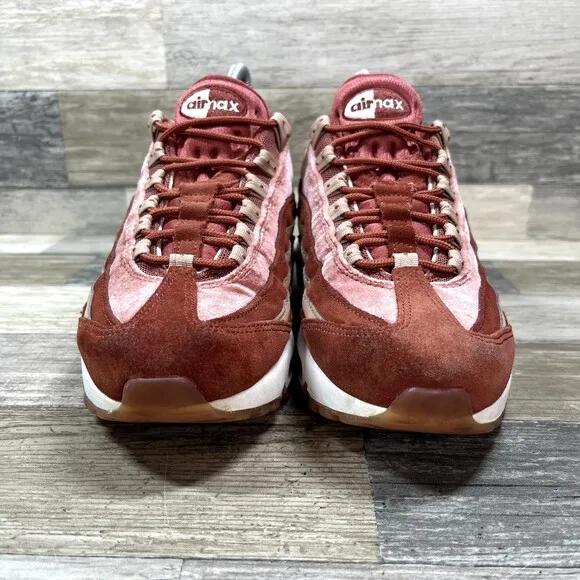 Nike Air Max 95 LX Shoes Women's Size 7.5 Dusty Peach Bio Beige Velvet Suede