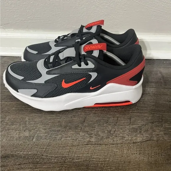 Nike Air Max Bolt (GS) Grey/Bright Crimson Shoe Size 7Y/Women's 8.5 CW1626-005
