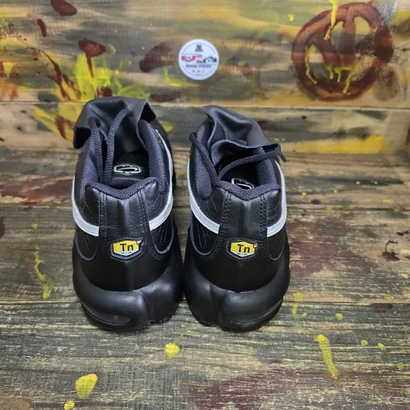 Nike Air Max Plus Tiempo Shoes Black HF0074-001 Women's Size 13 New