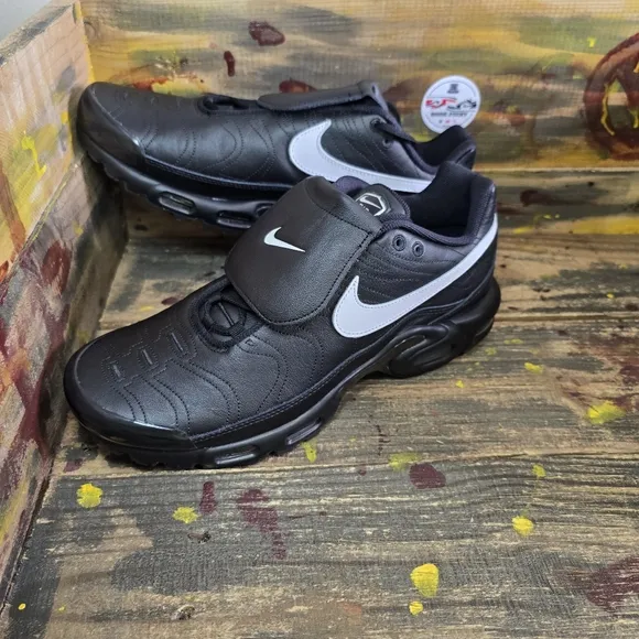 Nike Air Max Plus Tiempo Shoes Black HF0074-001 Women's Size 13 New