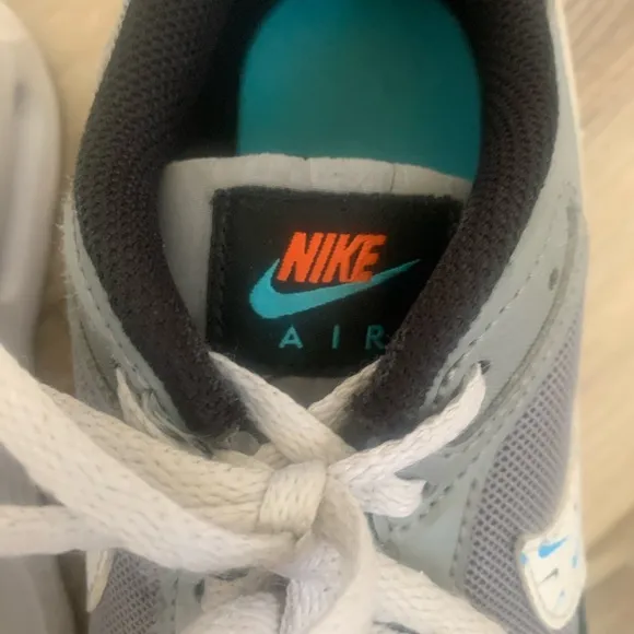 Nike Air Max SC Sneaker Size Youth 4.5