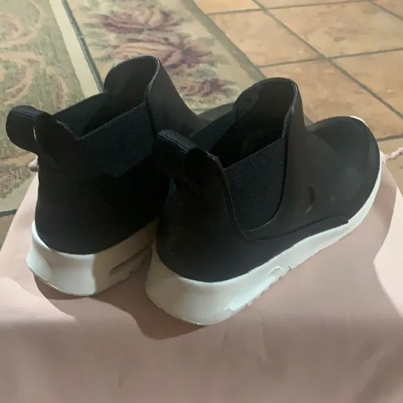 Nike Air Max Thea Mid Women's Shoe (Premium)