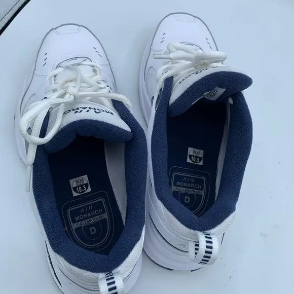 NIKE AIR MONARCH SHOES Men SIZE 10.5