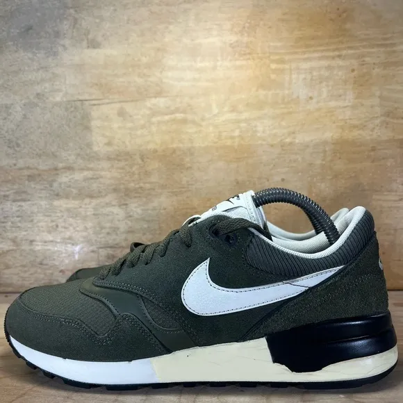Nike Air Odyssey SUEDE Mens Size 8.5 Shoes Sneakers Cargo Khaki/Sail/Wolf Grey