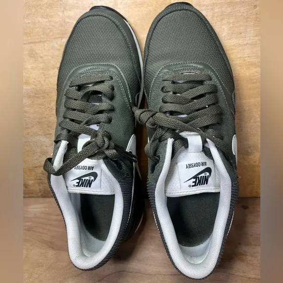 Nike Air Odyssey SUEDE Mens Size 8.5 Shoes Sneakers Cargo Khaki/Sail/Wolf Grey
