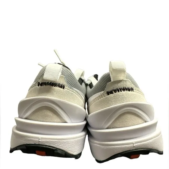 NIKE BIG KIDS' WAFFLE ONE CASUAL SHOES. Boy Sz 1.