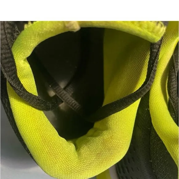 Nike Black and Green Athletic Shoes with Breathable Mesh