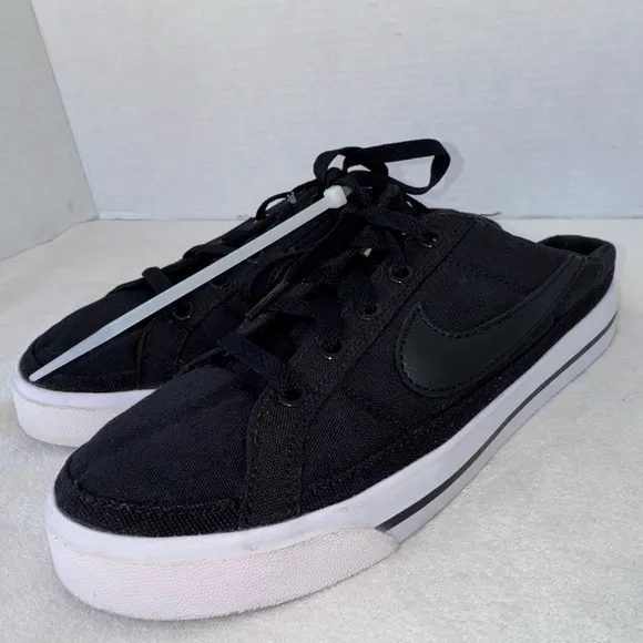Nike Black and White Court Legacy Mule-Women’s Size 7