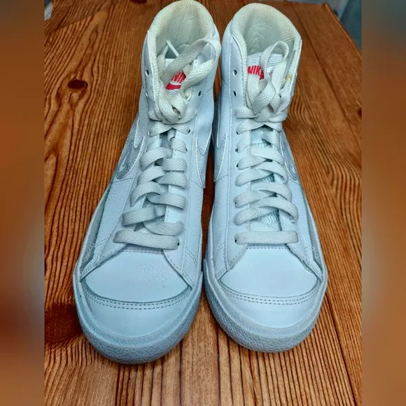 Nike Blazer Mid 77 size 5Y
