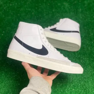Nike Blazer Mid 77 Vintage Mens Casual Shoes White BQ6806-100 VNDS Size 11
