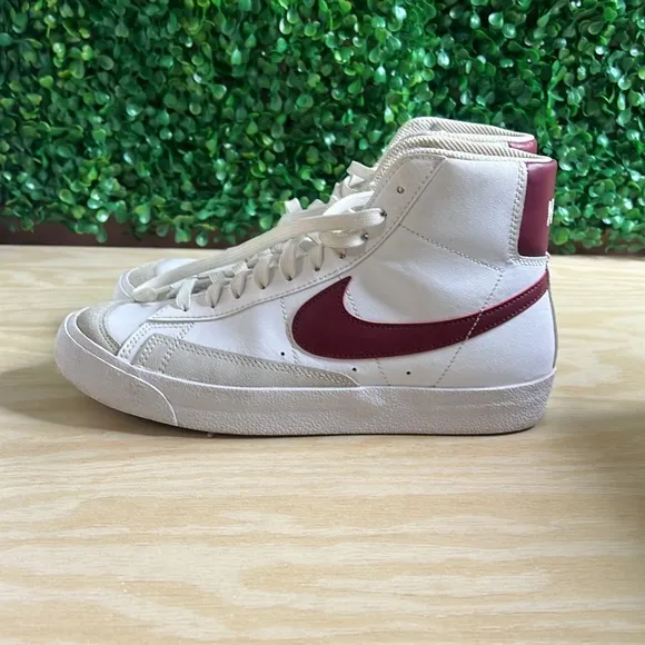 Nike Blazer Mid 77 White Team Red Shoes (DA4086-102)
