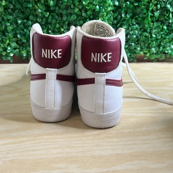 Nike Blazer Mid 77 White Team Red Shoes (DA4086-102)