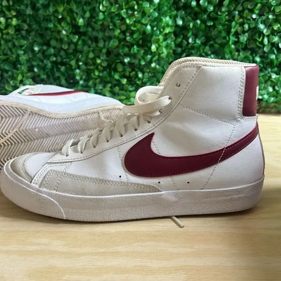 Nike Blazer Mid 77 White Team Red Shoes (DA4086-102)