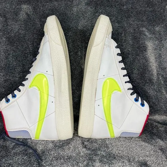 Nike Blazer MID '77 (WHITE / VOLT-HYPER ROYAL-MYSTIC HIBISCUS) Youth 7Y/ Women s