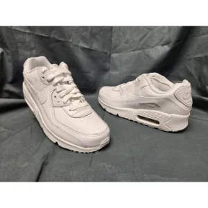 Nike Boys Air Max 90 (GS) Sneakers Leather Triple White Size 6 DISPLAY MODEL!