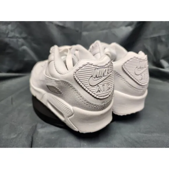 Nike Boys Air Max 90 (GS) Sneakers Leather Triple White Size 6 DISPLAY MODEL!