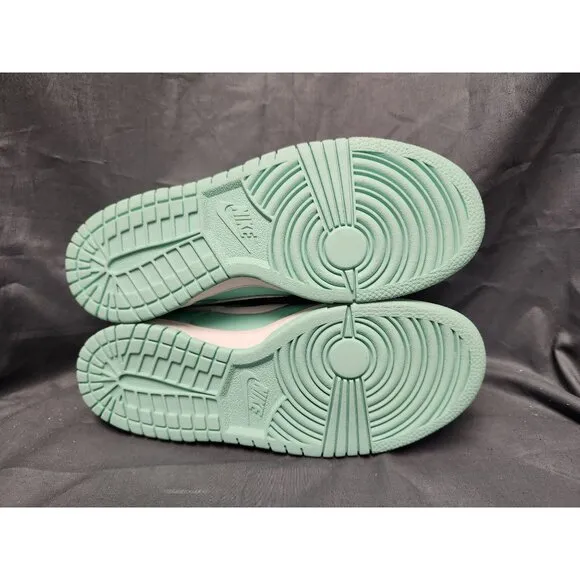 Nike Boys Dunk Low (GS) Sneakers Emerald Rise Edition Size 6 NEW NO BOX!