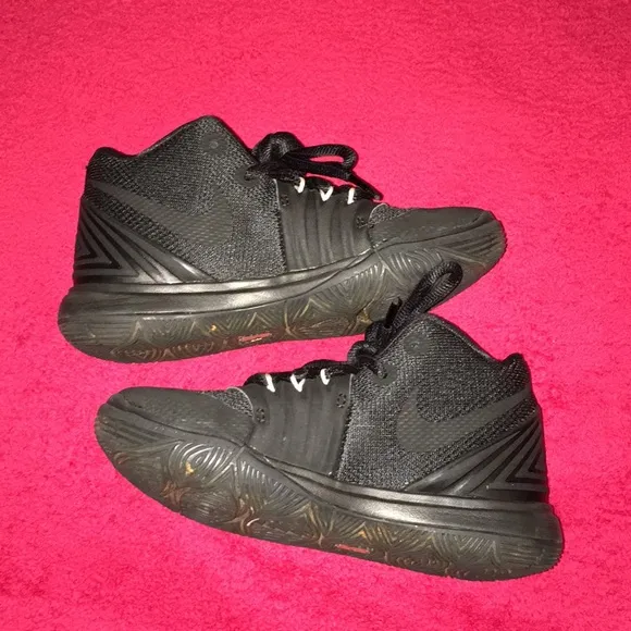 Nike Boys Kyrie 5 Kyrie Irving Black Nylon