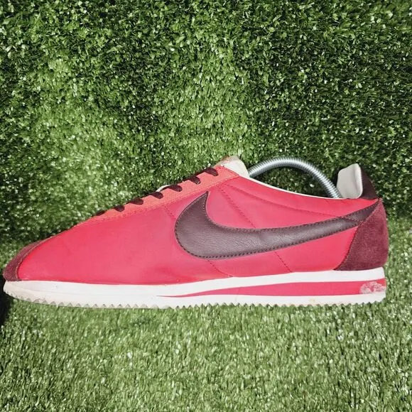 Nike Cortez 2011 Nylon Triple Red Athletic Sneakers 488291-601 Mens Size US 11.5