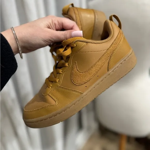 Nike court borough Low 2 brown casual shoes 6Y