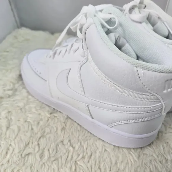 Nike Court Vision Mid Basketball Shoes Women's 10 White on White Casual New