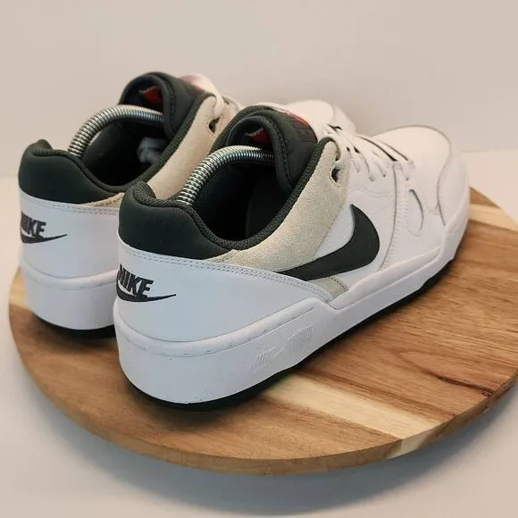 NIKE FULL FORCE LOW CASUAL SNEAKERS MENS SIZE 10 WHITE / DARK GREEN