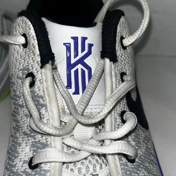 NIKE Kyrie Flytrap 2 'White LimeBlast'