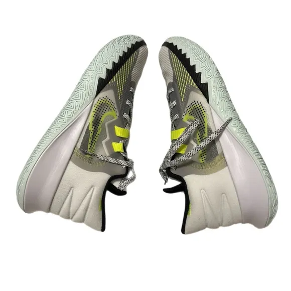 Nike Kyrie Flytrap 5 Men s Size 9.5 White Volt Green White Black Shoes