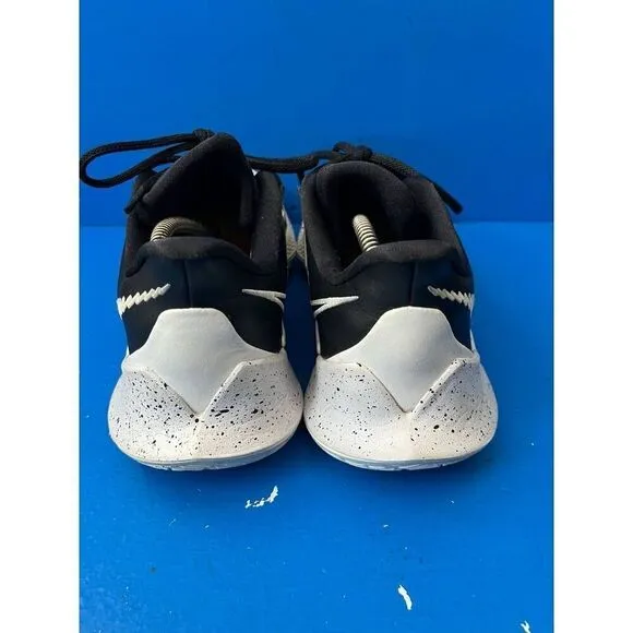 Nike Kyrie Low 3 Team Black White (CW6228-003 Men Sz 10 sneakers shoes basketbal