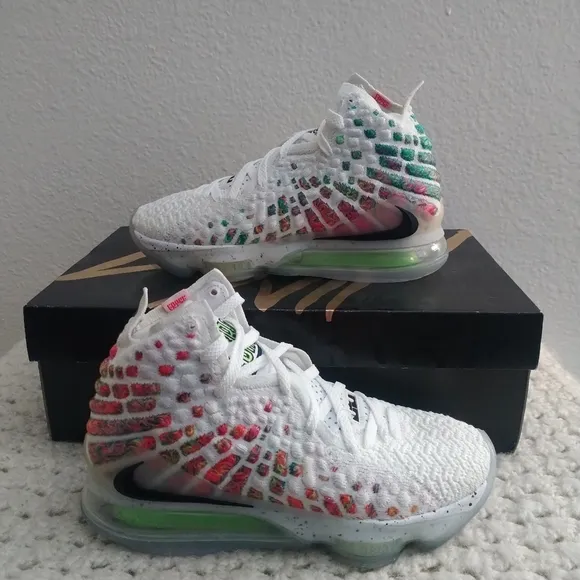Nike LeBron 17 'Air Command Force' size 5.5y