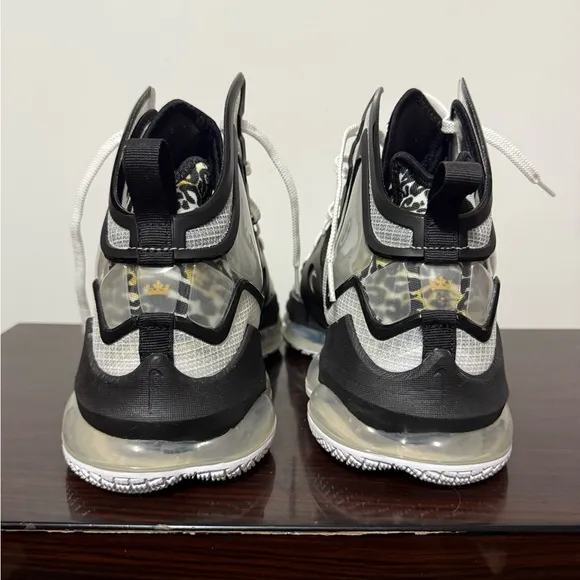 Nike Lebron 19 Shoes Royalty White Black Metallic Gold CZ0203-100 Men Size 13