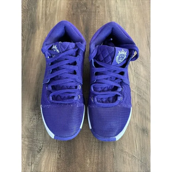 Nike LeBron Witness 8 Purple Basketball Shoes Men Sz 4 Women Sz 5.5 FB9944-500