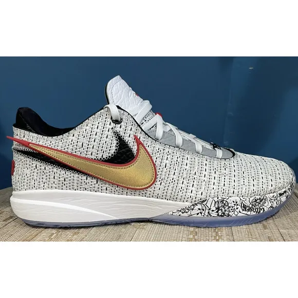 Nike Lebron XX 20 - The Debut Basketball Shoes Pink Diamond Collection Men SZ 18