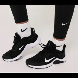 Nike Legend Essential Women's
