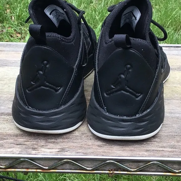 Nike Mens Air Jordan Formula 23, Men size 9 1/2,881465-010 Black Basketball Shoe