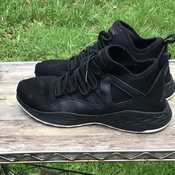 Nike Mens Air Jordan Formula 23, Men size 9 1/2,881465-010 Black Basketball Shoe