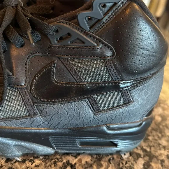 Nike Men's air trainer SC Black 585125 EUC 10.5 Sneakers 2012
